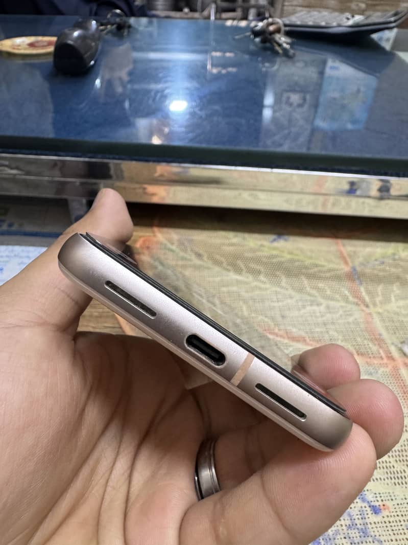 Goggle pixel 8. 1