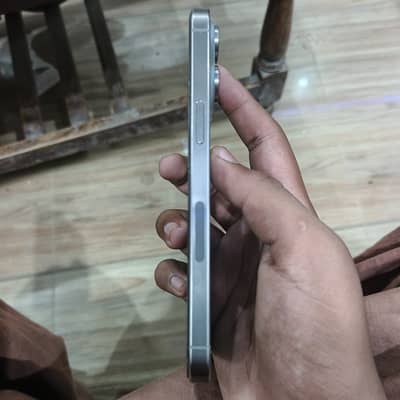 Iphone 15 pro max jv 256gb battery health 85