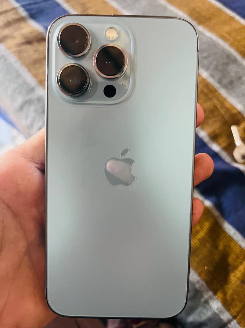 IPhone 13 Pro jv 4