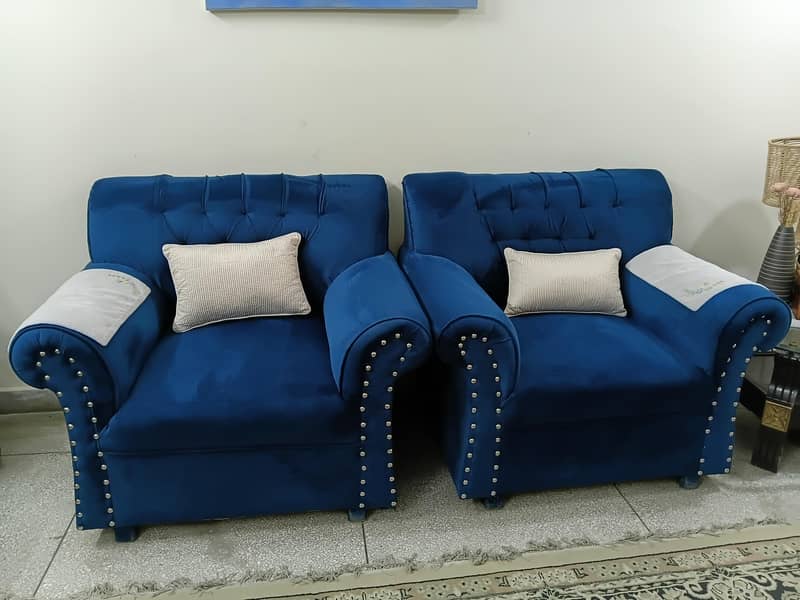 5 seater sofa 0