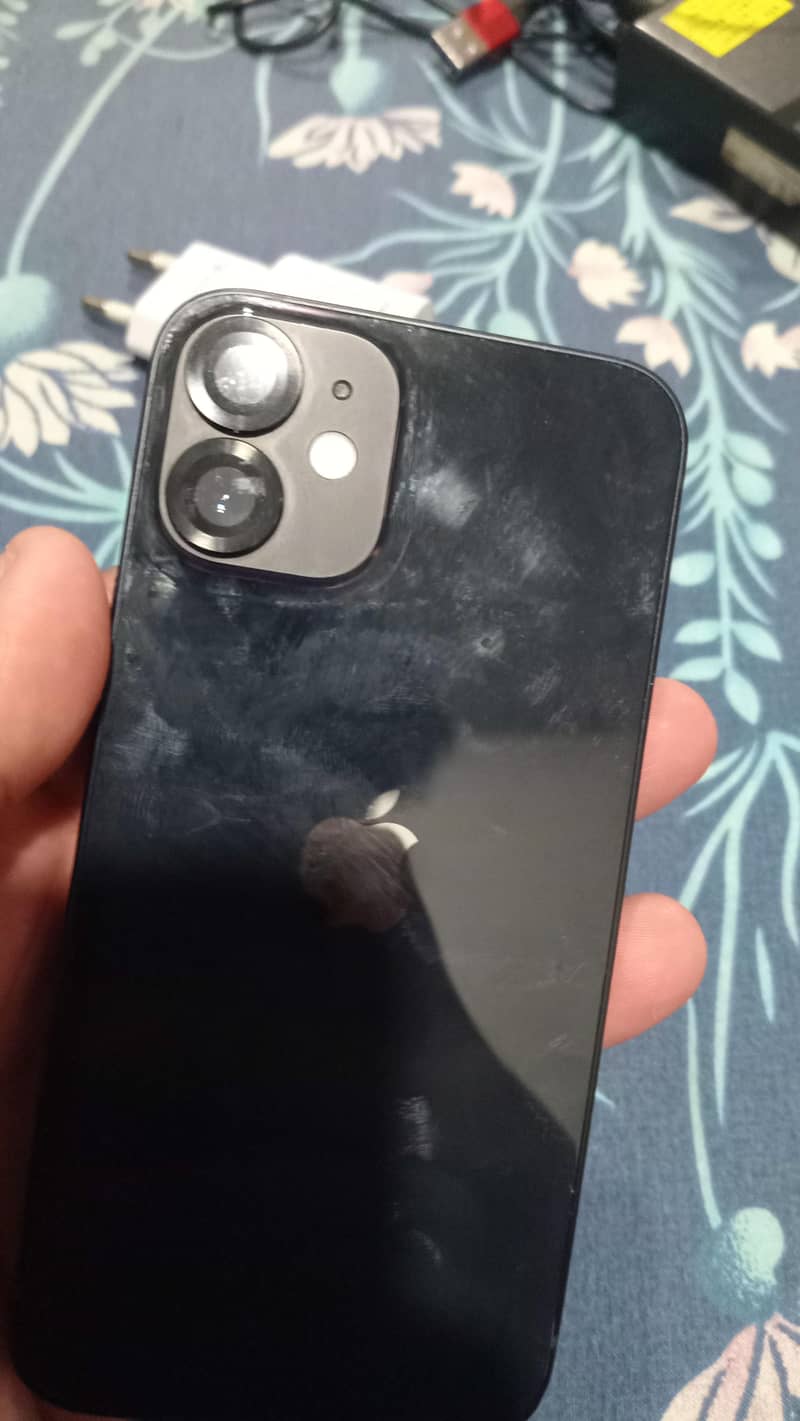 iphone 12 mini 4