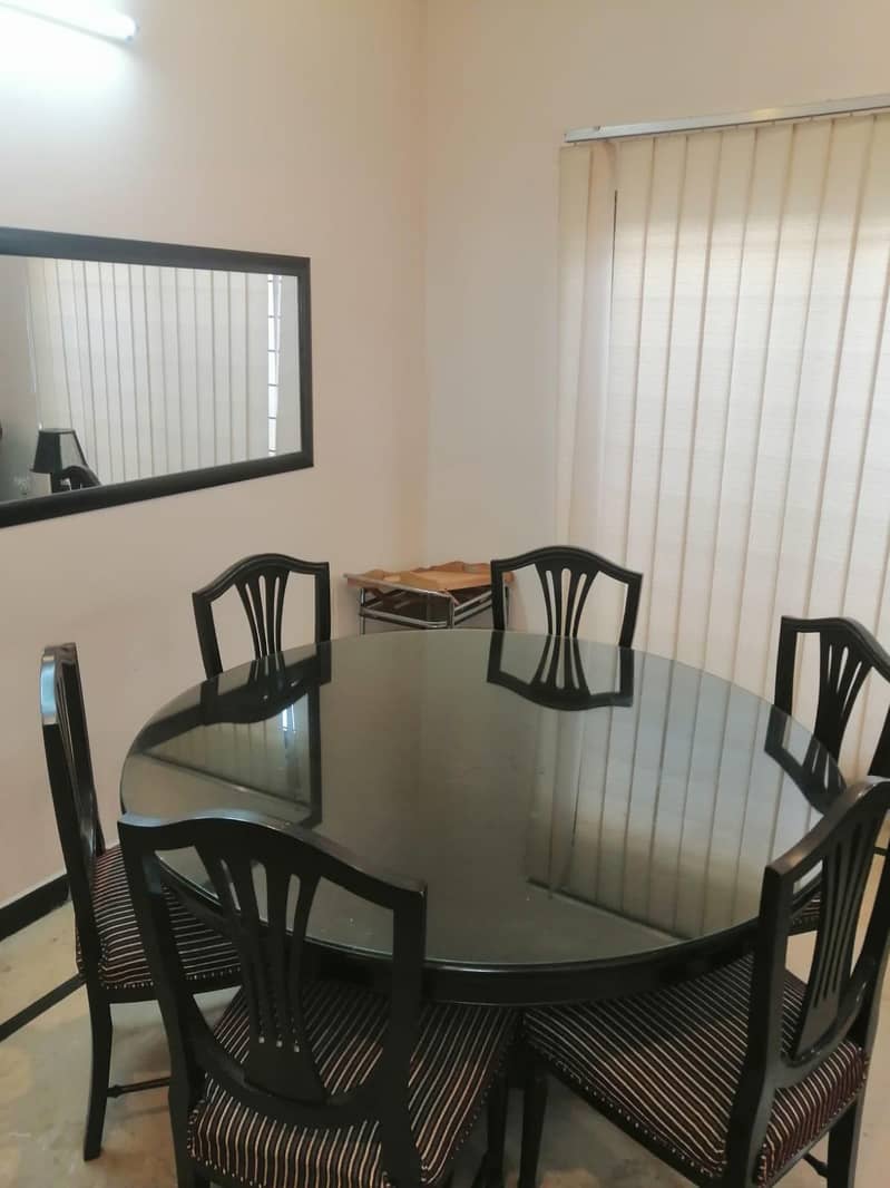 Dinning Table 0
