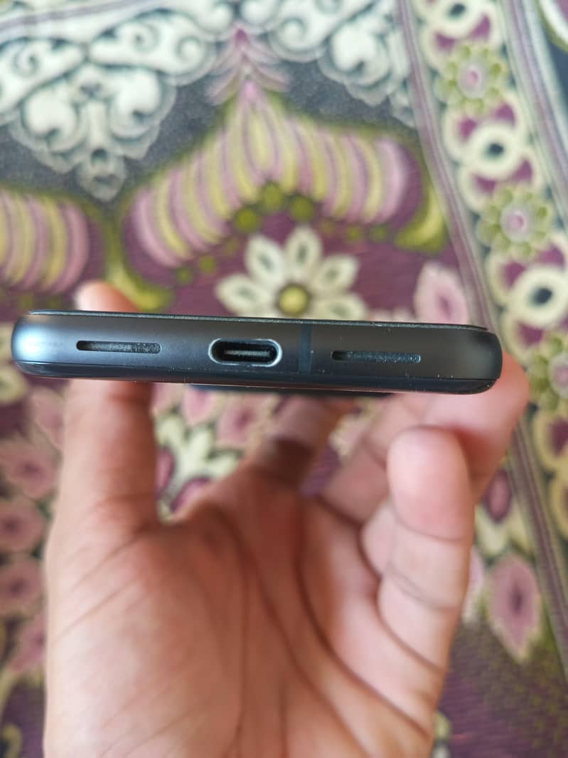 Google pixel 8 4