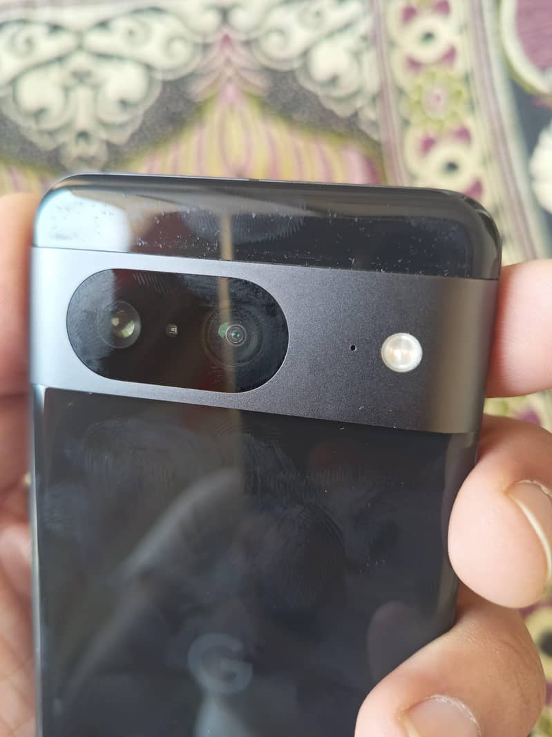 Google pixel 8 5