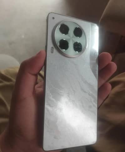 tecno camon 30 8+256