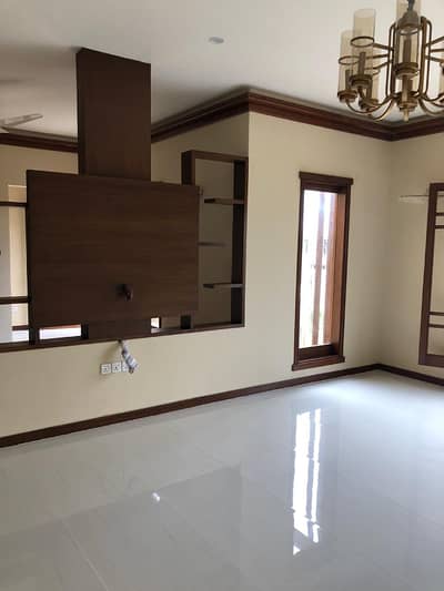 DHA 500 YARDS BUNGALOW FOR RENT PHASE 8