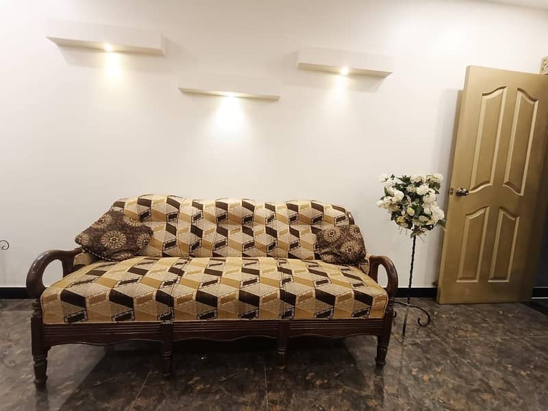 8 seater sofa set 0