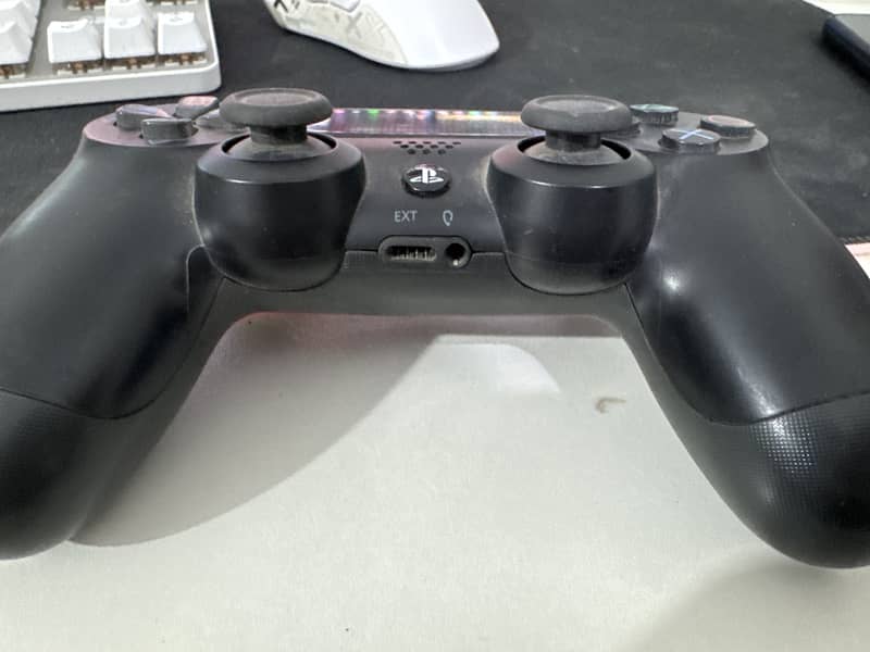 Ps 4 Black controller 1