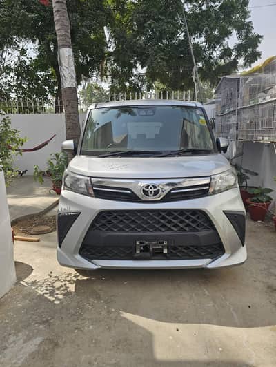 Toyota Roomy model 2021 registered 2025