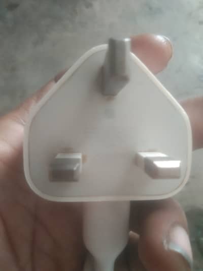 I phone charger oraimo cable input 100 an 240v md chna 03277661090