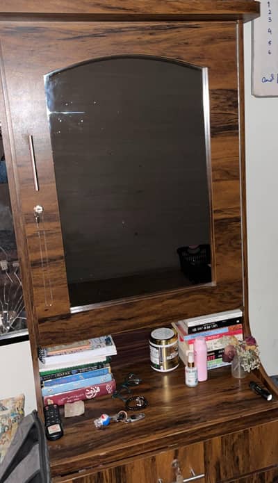 Dressing table
