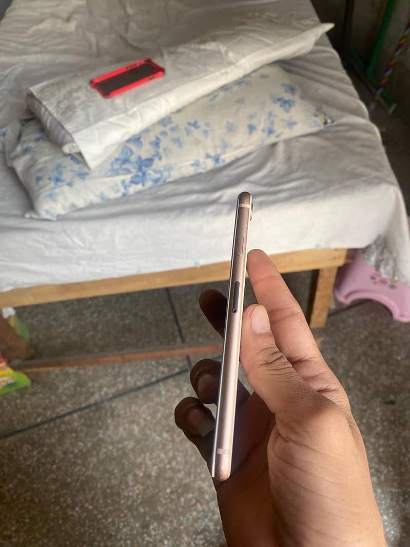iphone 8 3