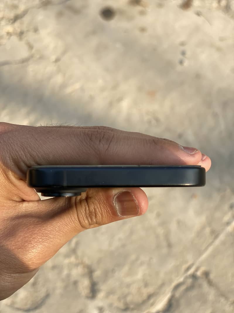 IPHONE 16 5