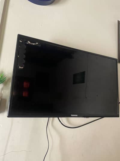 Toshiba 32 inch lcd