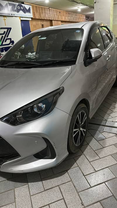 Toyota yaris hatchback X PUSH