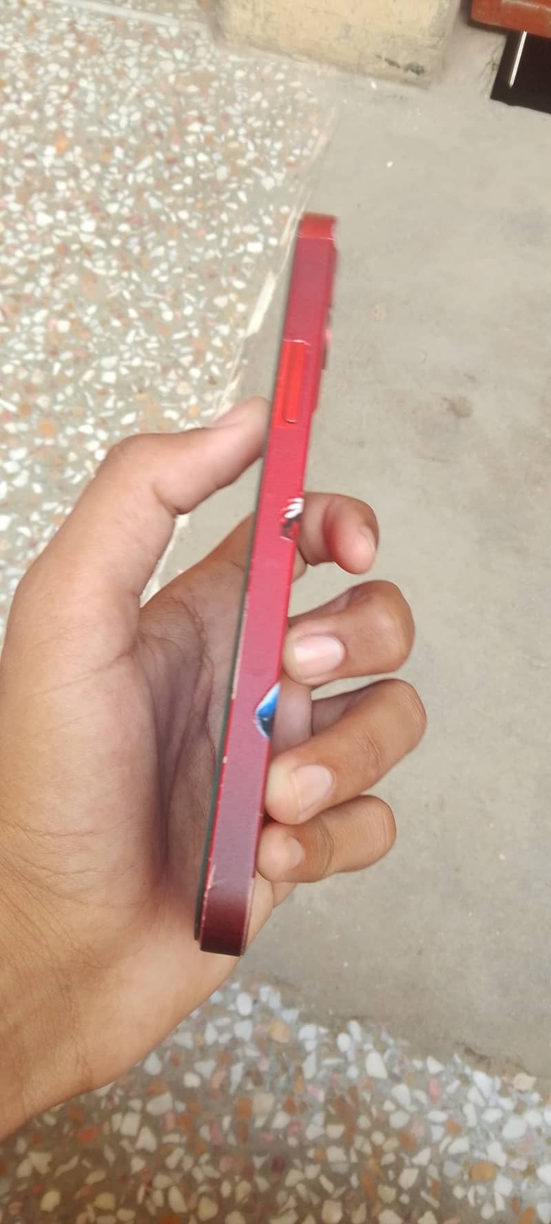 iPhone 12 4
