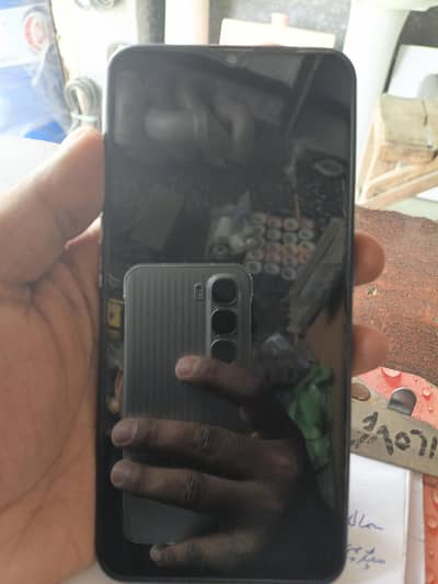 Oppo F11 used. Condation 10/9. Box with charger