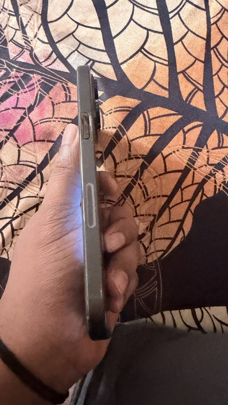 Apple iPhone 14 Pro Max 3