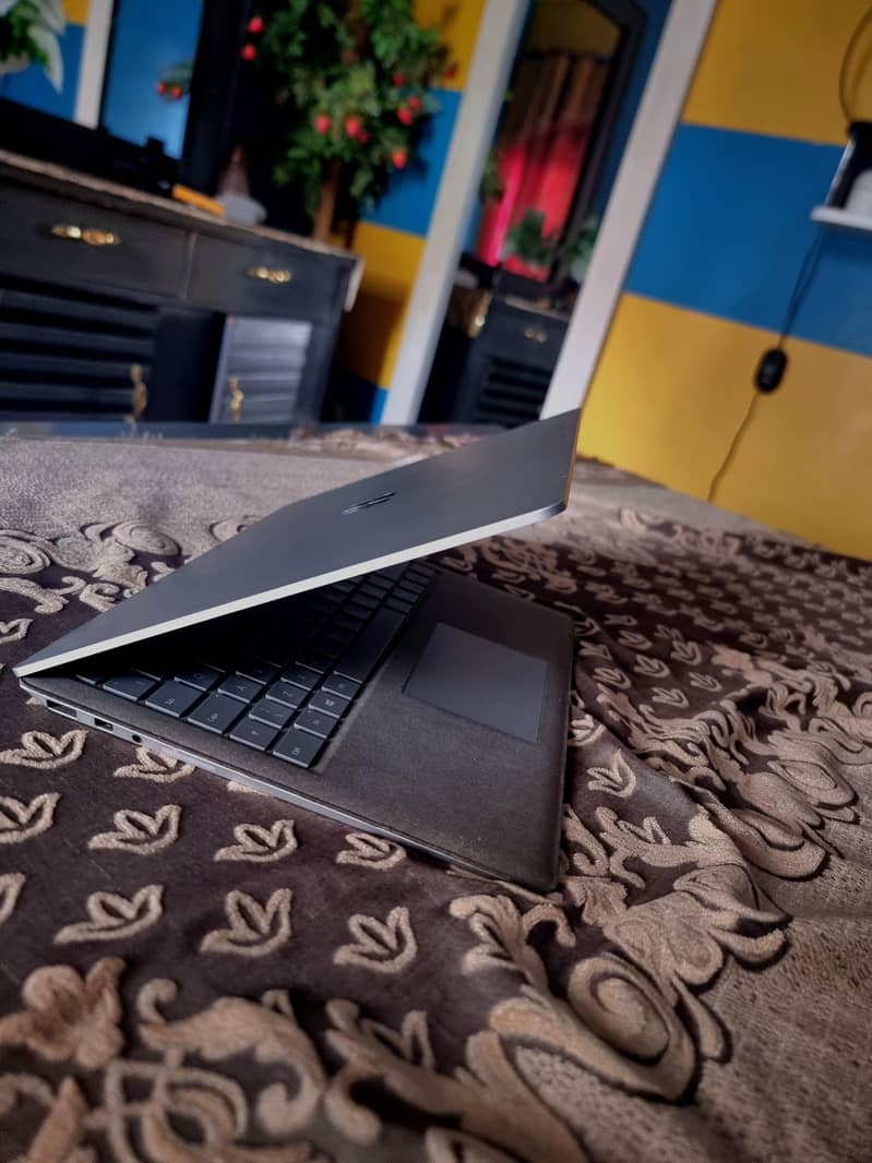 Microsoft Surface book 2 5