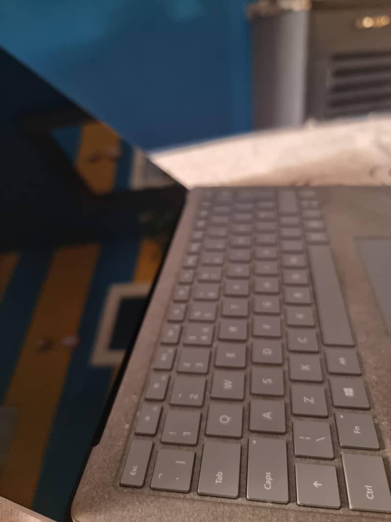 Microsoft Surface book 2 6