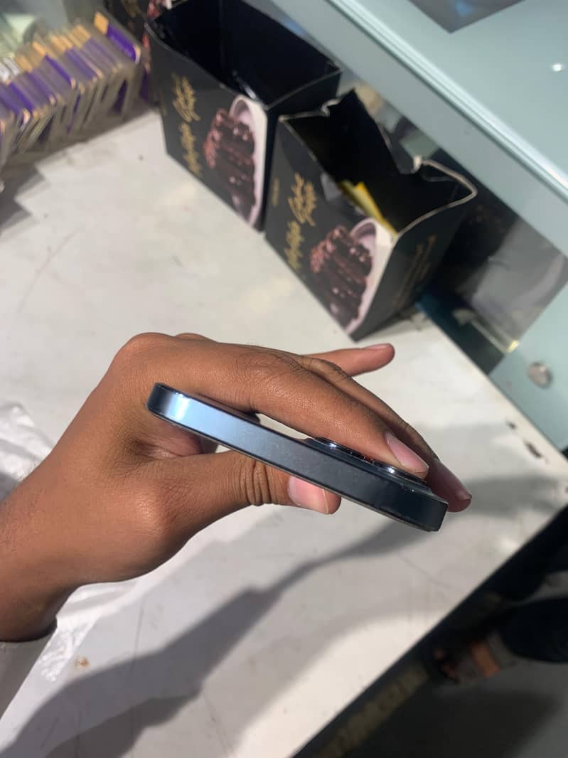 Iphone 12 pro max 8
