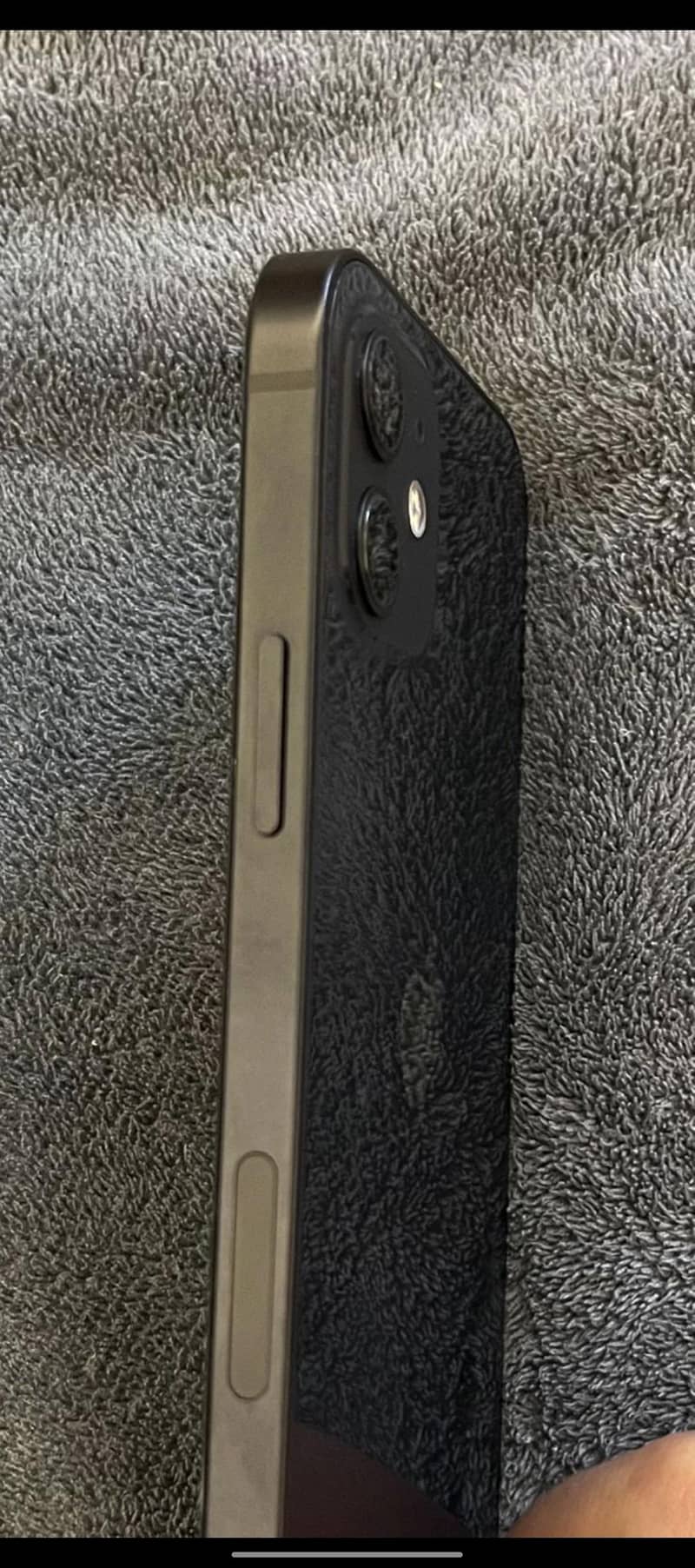 iPhone 12 9/10 1