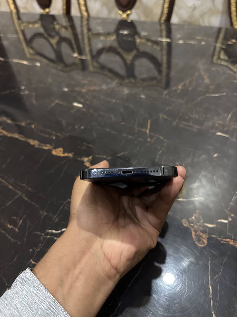iPhone 12 Pro Max 3