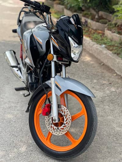 CB 150 F special edition