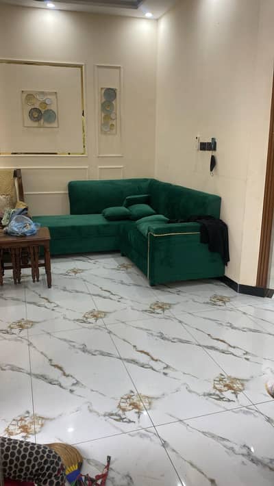 Brand new L sofa 5 seater dark green with cusions
