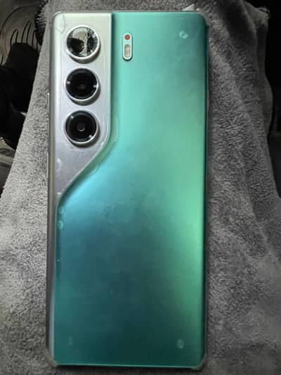 Tecno CAMON 40 Pro