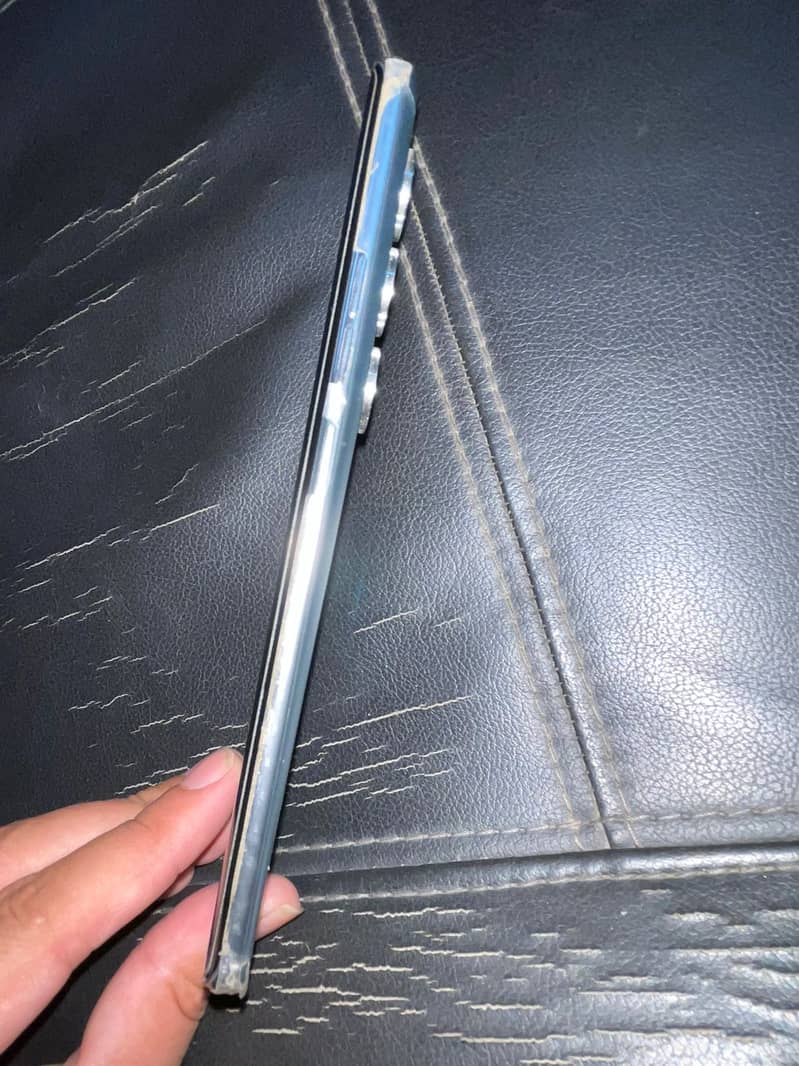 Tecno CAMON 40 Pro 1