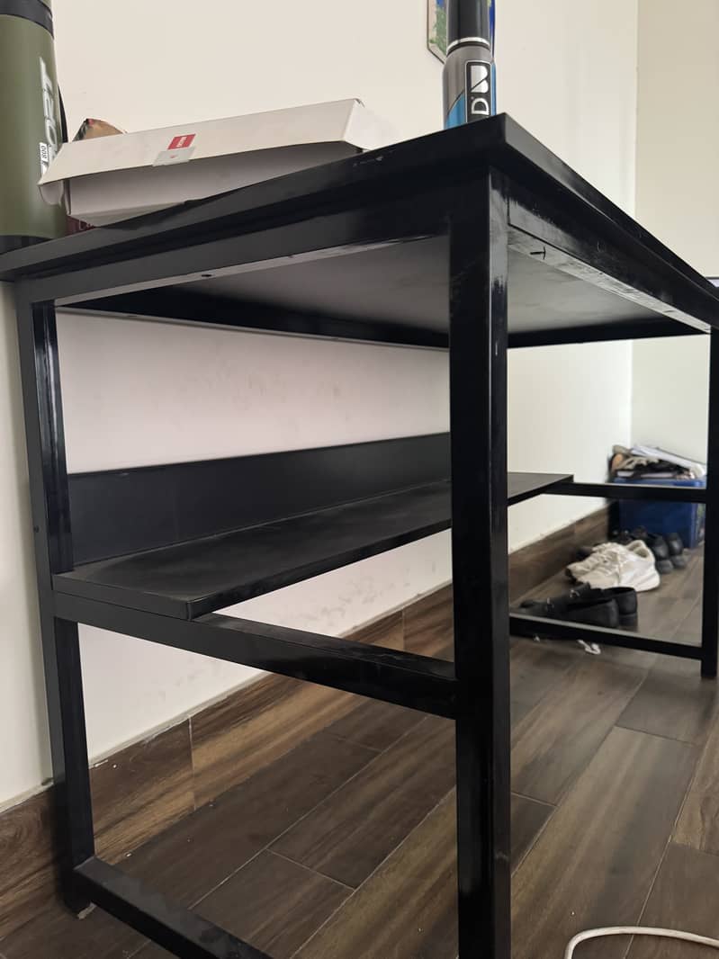 Study Console Table in good condition available 0