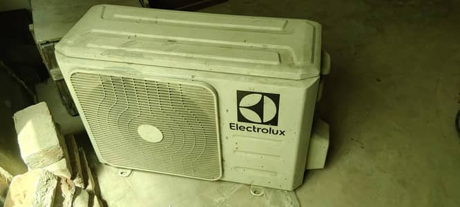 breand new condition hai. original gass body