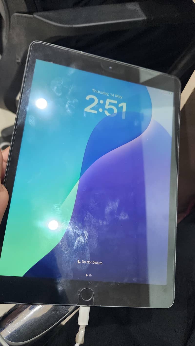 Ipad 7th generation (32gb) 1