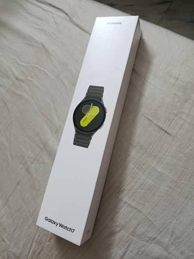 Samsung Galaxy Watch 7 44mm Green Brand New Box unopened
