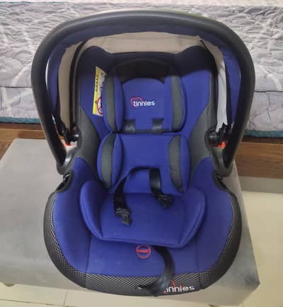 Tinnies 2 in 1 Baby Car seat and Carrier