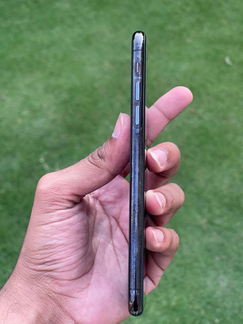 iphone 11 pro max 5
