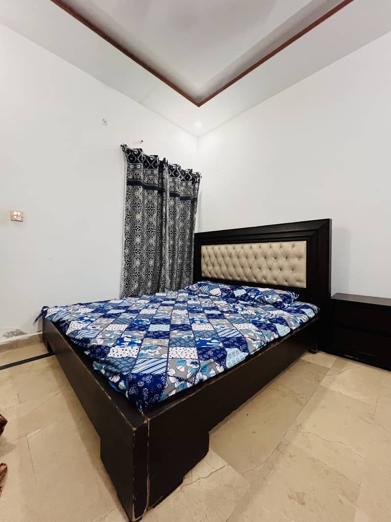 Bed set with dressing 0