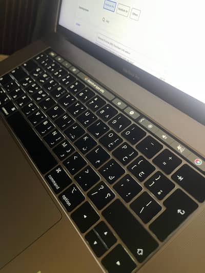 Macbook 15 Inches Touch bar 2018 mint condition