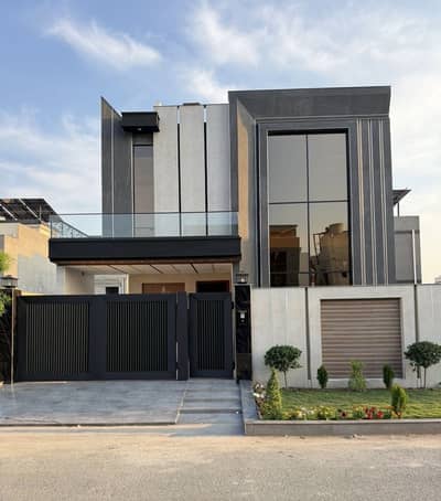 10 Marla Modern Quality Construction House Available For Sale .