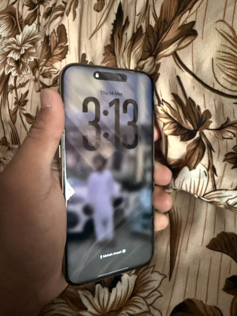 IPHONE 16 PRO MAX 2