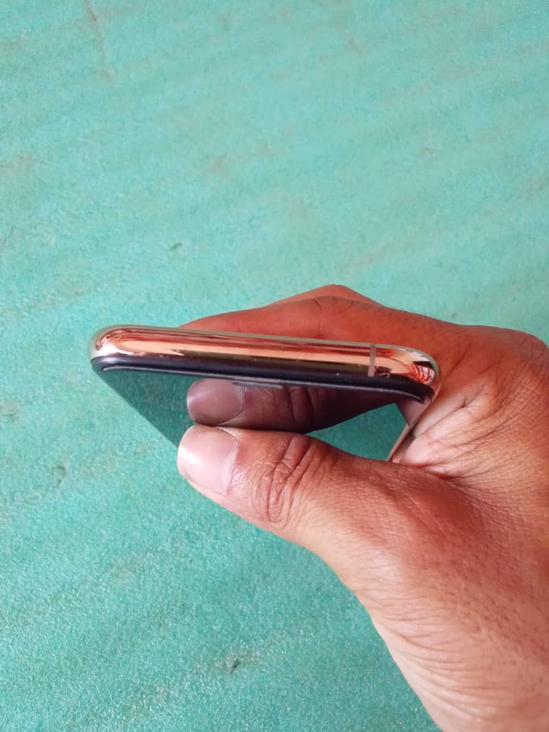 iPhone 11 pro 7