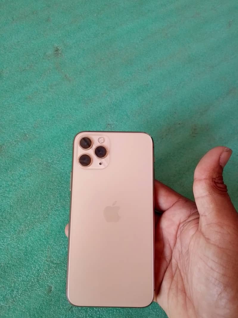 iPhone 11 pro 8