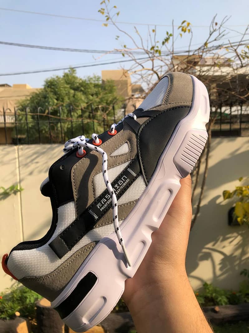 sneakers 5