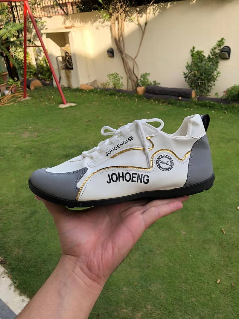 sneakers 6