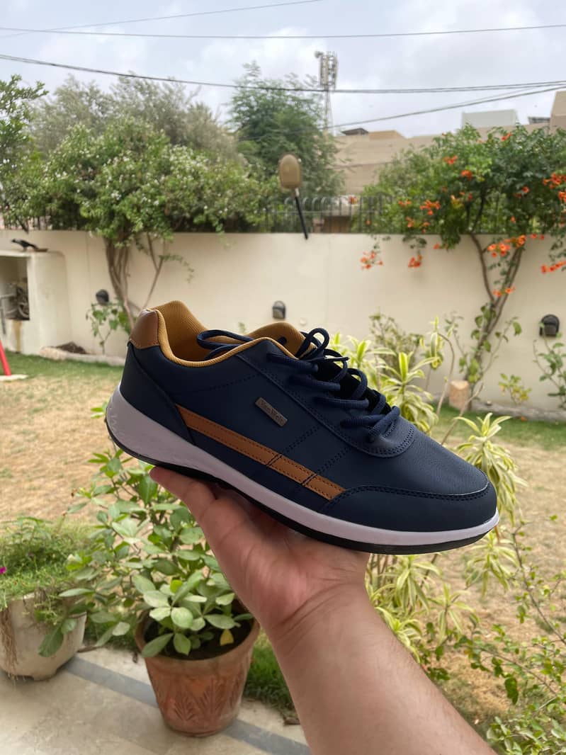 sneakers 12