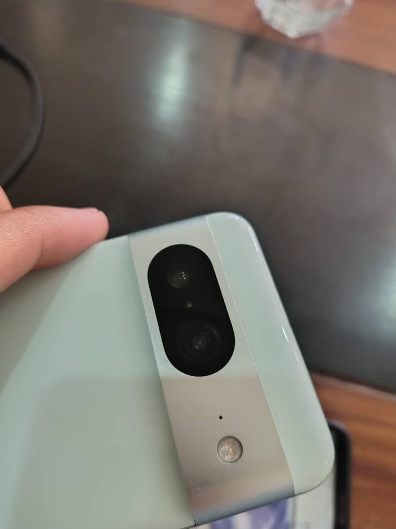 Google pixel 8 4