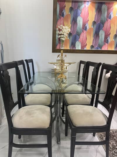 DINING TABLE WITHOUT CHAIRS