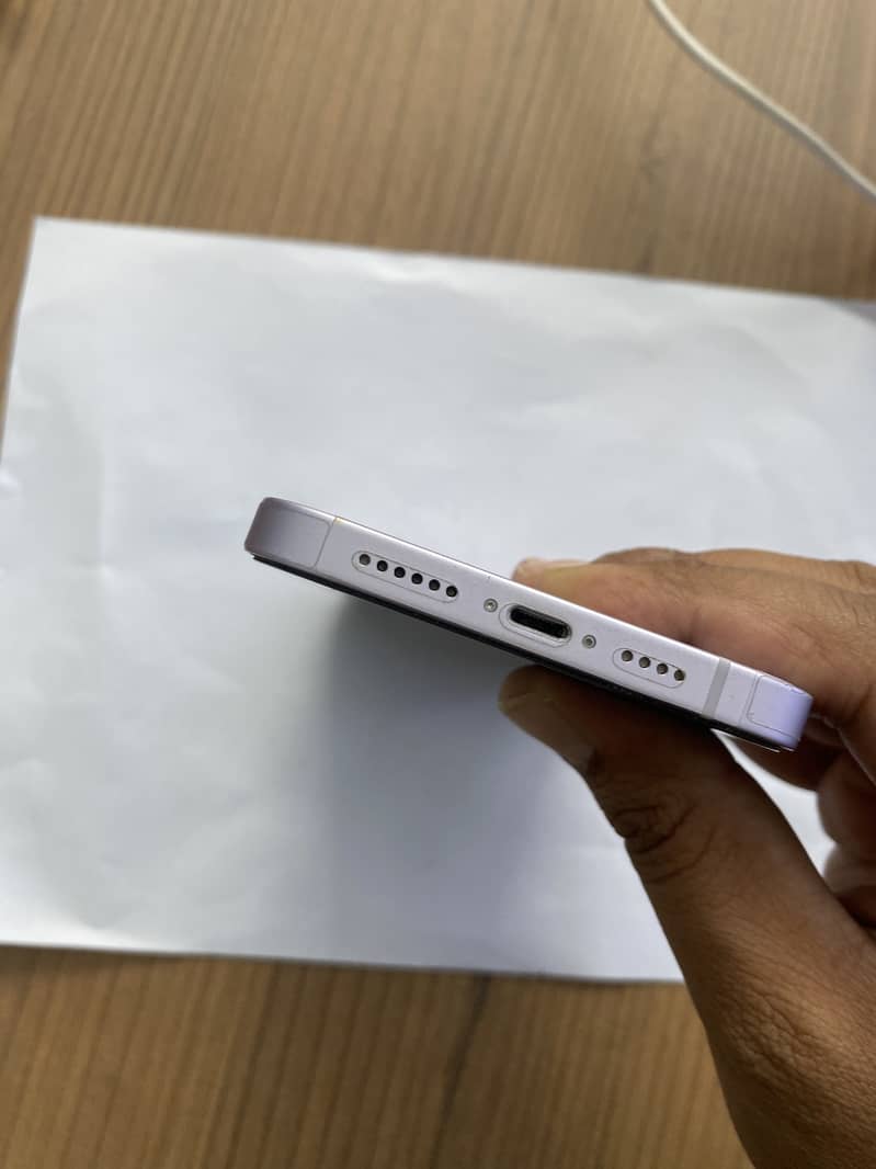 iphone 14 plus. 1
