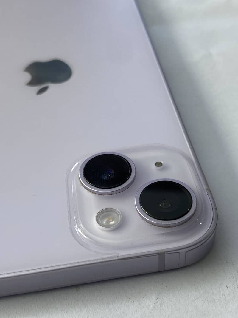 iphone 14 plus. 2